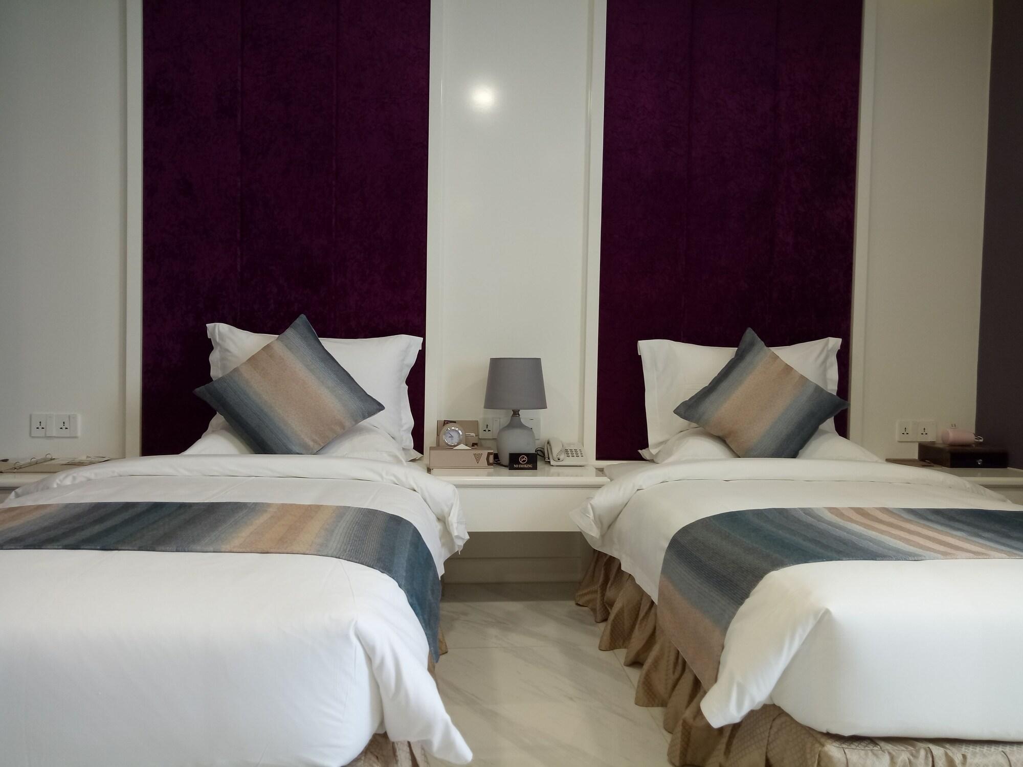 V Boutique Hotel Phnom-Penh Buitenkant foto