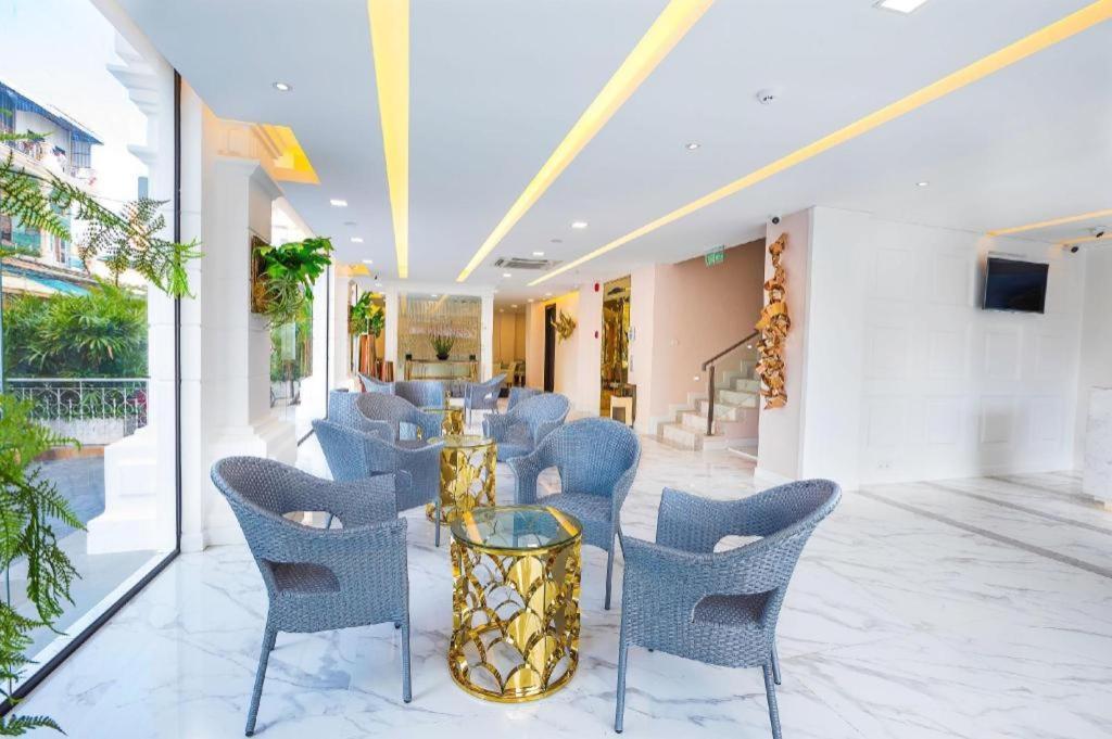 V Boutique Hotel Phnom-Penh Buitenkant foto