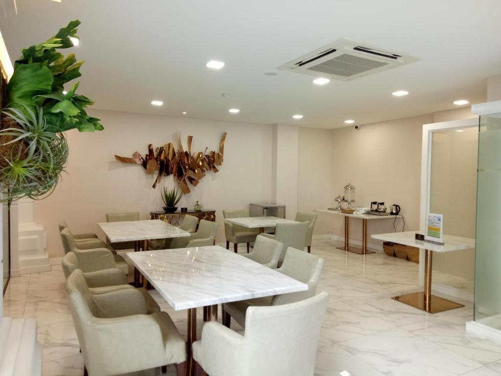 V Boutique Hotel Phnom-Penh Buitenkant foto