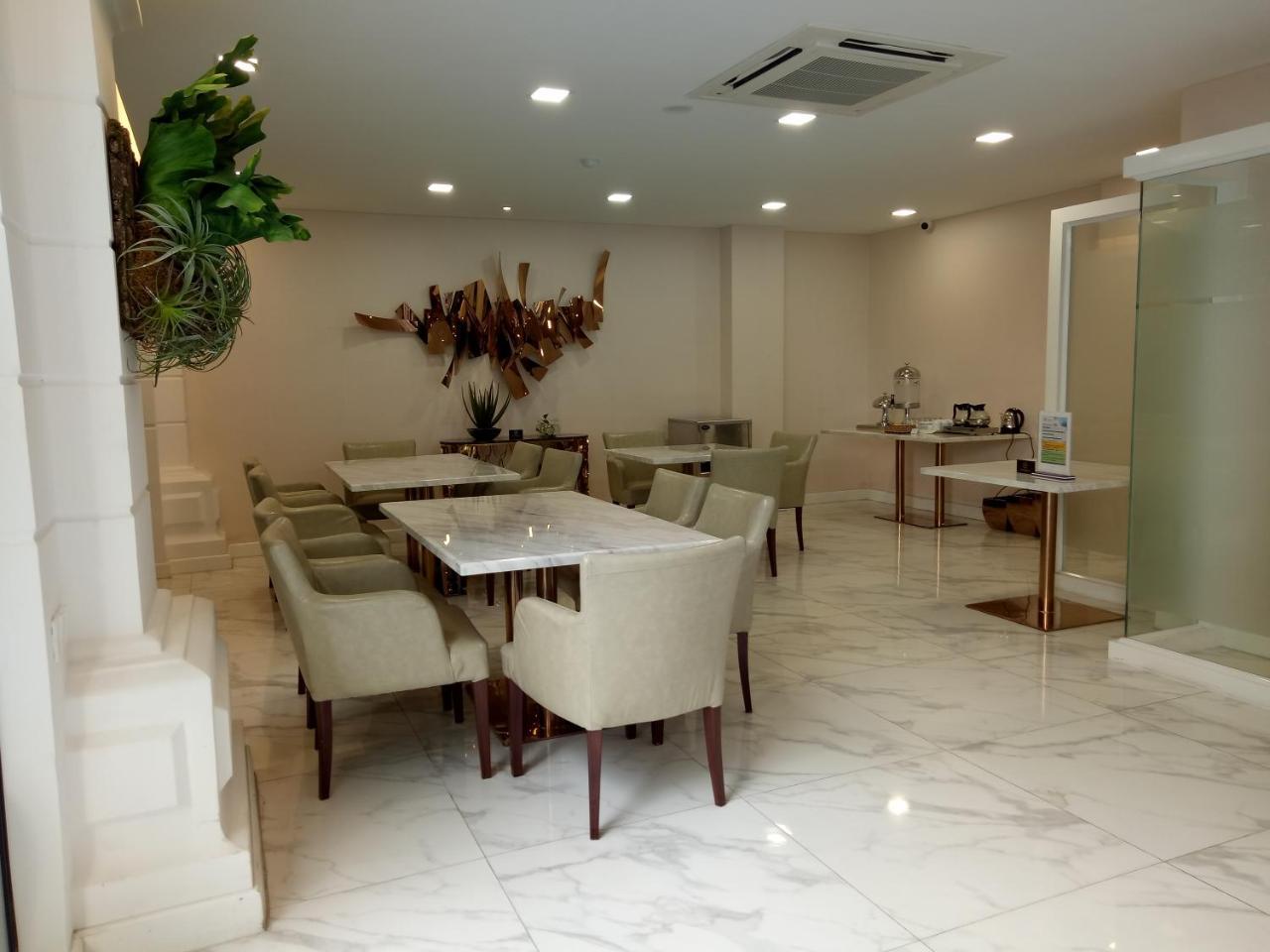 V Boutique Hotel Phnom-Penh Buitenkant foto