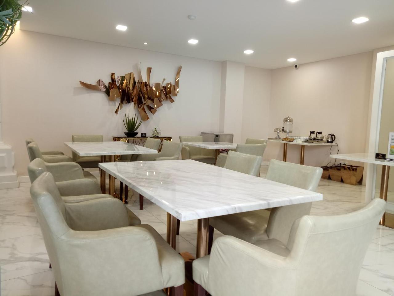 V Boutique Hotel Phnom-Penh Buitenkant foto